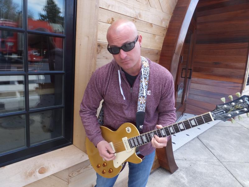 Musician Ryan Rosoff has settled in Rehoboth Beach after a nomadic existence that has taken him around the country. The 43-year-old California native is set to begin a tour with his band, Little King. BY RYAN MAVITY